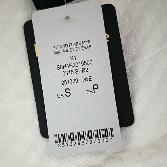 Bebe White Textured Fit & Flare Mini Skirt S - Picture 4 of 4